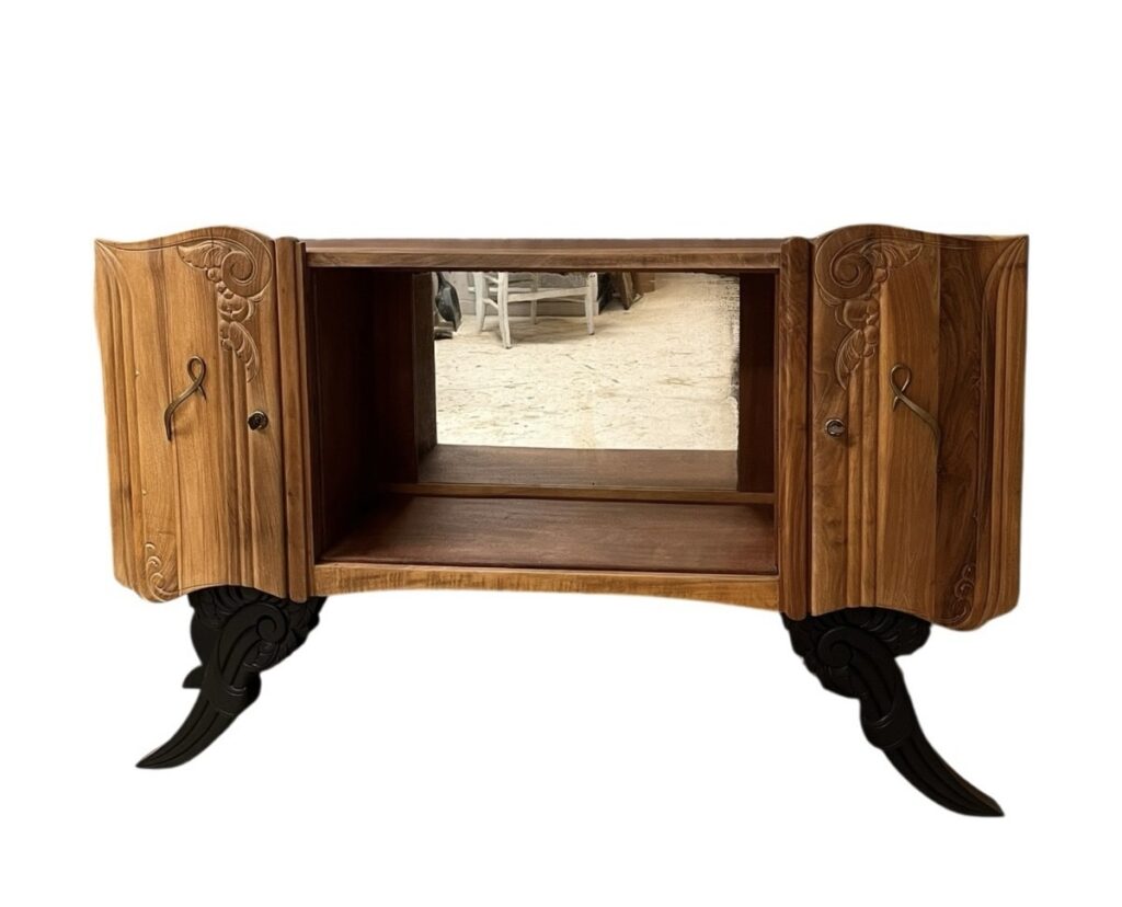 Buffet art déco pieds moustaches
