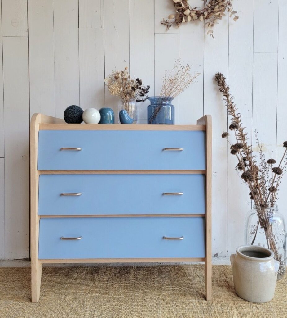 commode bleu scandinave rénovée