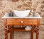 Meuble de salle de bain ancien : comment détourner une commode